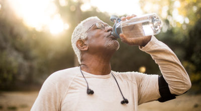 Beber mais água pode te ajudar a emagrecer: saiba o porquê